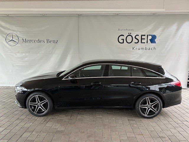 Schwarz Gebraucht 2023 Mercedes CLA180 Shooting Brake AMG Kombi | 27.490 € (Fairer Preis) - Bild 1/4
