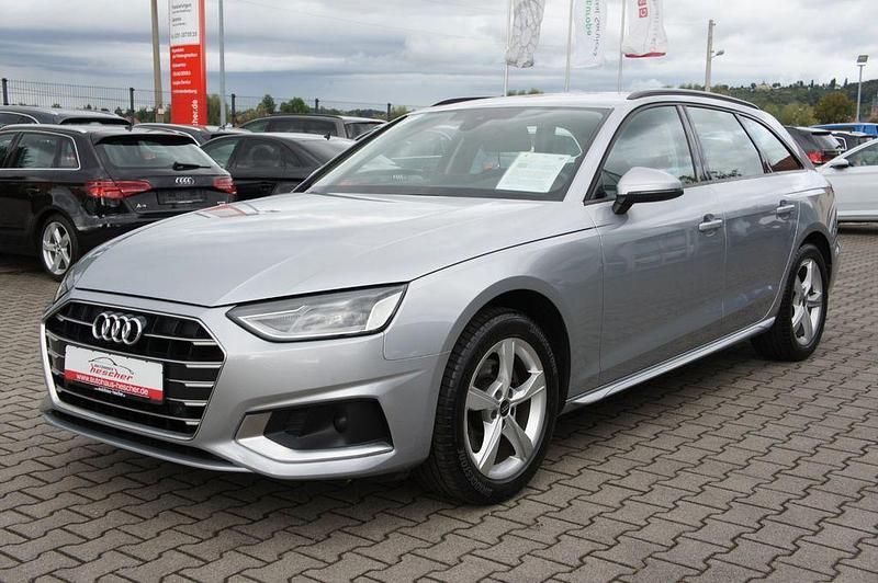 Gebraucht Audi A4 Advanced 163 PS (119 kW) 2022 Silber Kombi