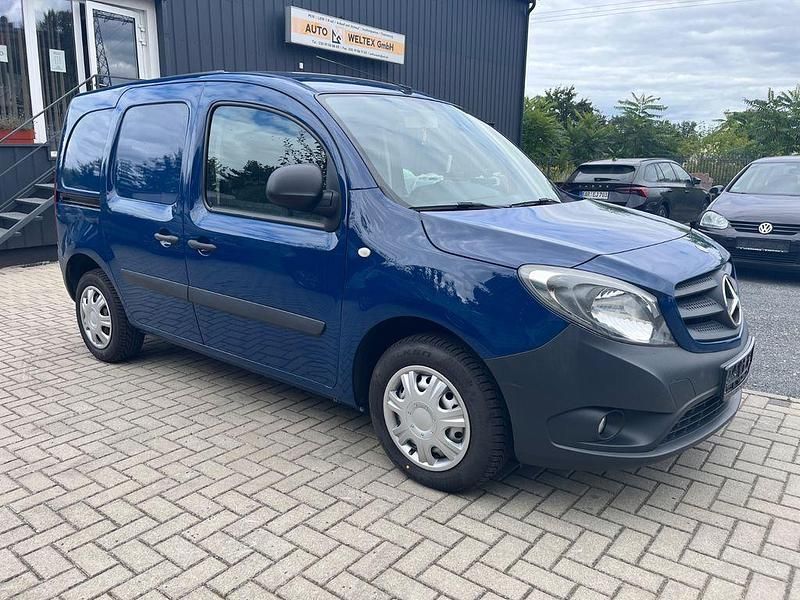 Blau Gebraucht 2015 Mercedes Citan 108 Van / Kleinbus | 6.990 € (Fairer Preis) - Bild 1/4
