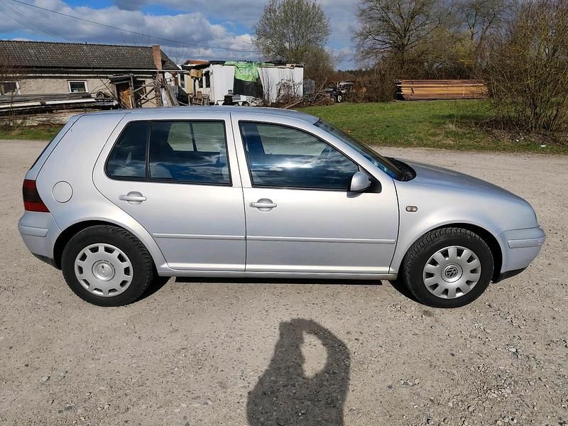 Gebraucht VW Golf III 101 PS (74 kW) 1998 Silber Limousine