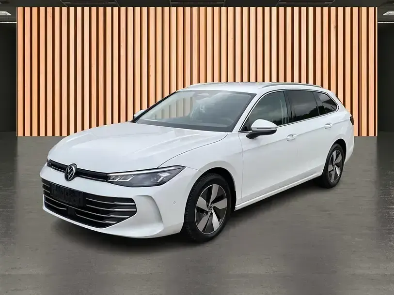 Gebraucht VW Passat 150 PS (110 kW) 2025 Weiß Kombi