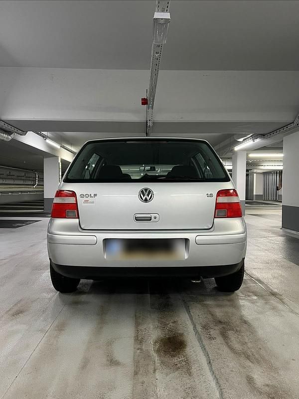 Gebraucht VW Golf IV 105 PS (77 kW) 2003 Grau Kleinwagen