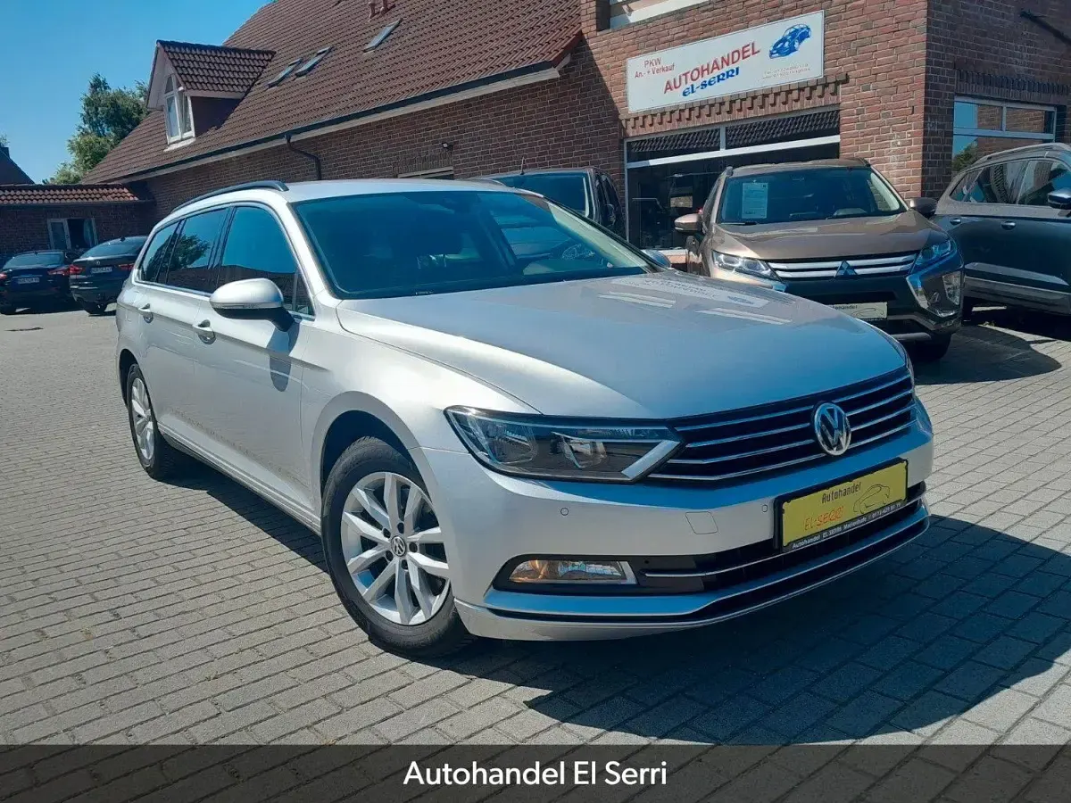 Gebraucht VW Passat Comfortline 150 PS (110 kW) 2018 Silber Kombi