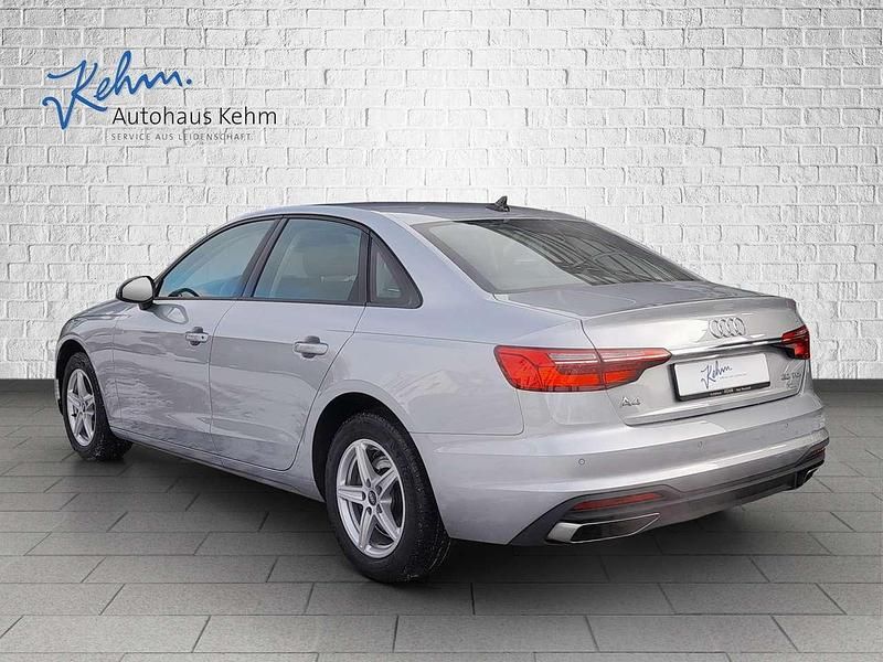 Gebraucht Audi A4 163 PS (119 kW) 2022 Florettsilber metallic Limousine