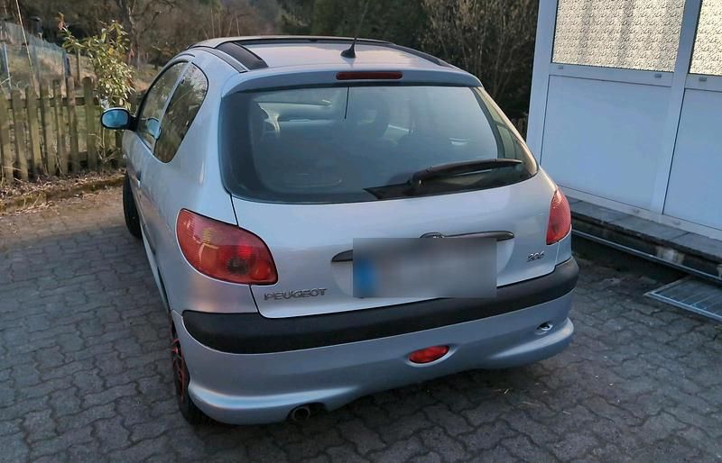 Gebraucht Peugeot 206 75 PS (55 kW) 2002 Silber Kleinwagen