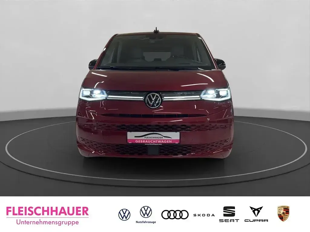 Gebraucht VW Multivan Life 150 PS (110 kW) 2025 Rot Van / Kleinbus
