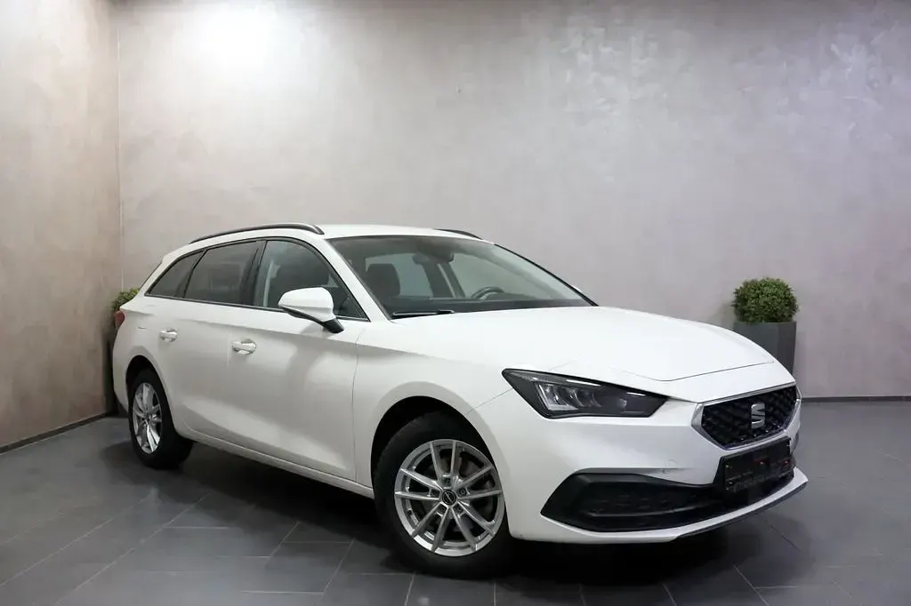 Gebraucht Seat Leon 90 PS (66 kW) 2023 Weiß Limousine