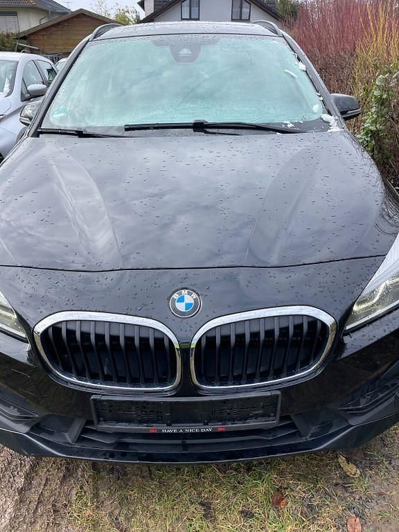 Gebraucht BMW 218 Gran Tourer 140 PS (102 kW) 2020 Schwarz Van / Kleinbus