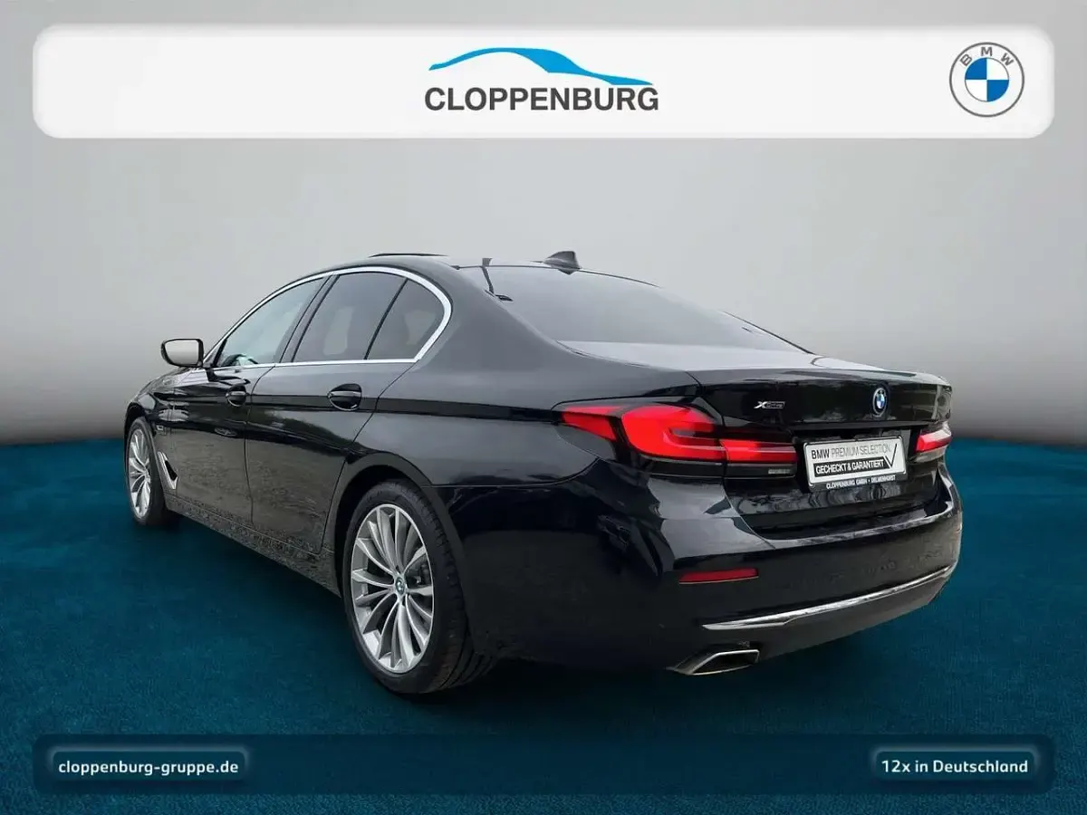 Gebraucht BMW 545e Luxury Line 286 PS (210 kW) 2022 Schwarz Limousine