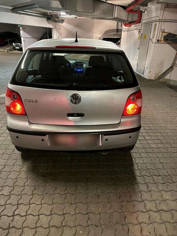 Gebraucht VW Polo 64 PS (47 kW) 2003 Silber Kleinwagen
