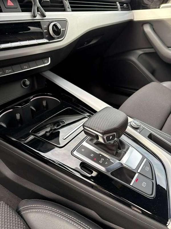 Gebraucht Audi A4 S-Line 150 PS (110 kW) 2023 Schwarz Kombi