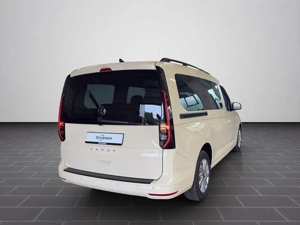 Neu VW Caddy Maxi Life 122 PS (89 kW) 2026 Beige Van / Kleinbus