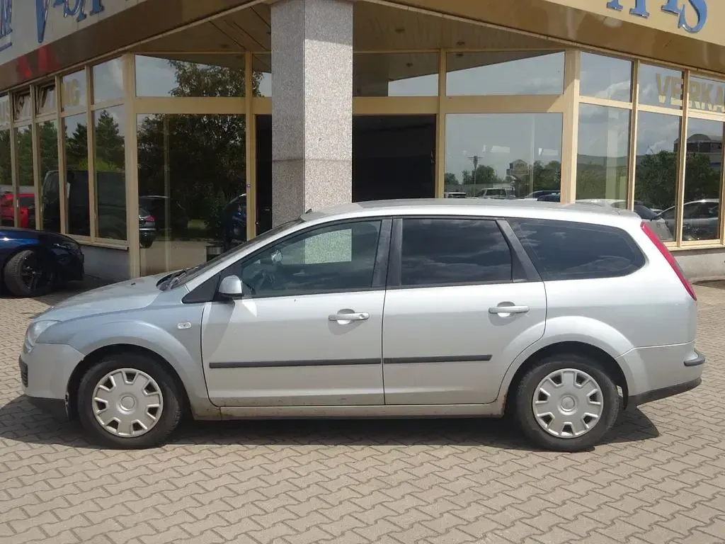Gebraucht Ford Focus Fun X 101 PS (74 kW) 2006 Silber Limousine