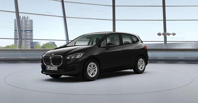 Schwarz uni Neu 2024 BMW 218 Active Tourer Van / Kleinbus | 32.999 € (Superpreis) - Bild 1/4