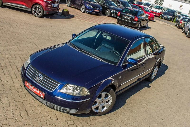 Blau Gebraucht 2002 VW Passat Limousine | 2.999 € (Etwas zu teuer) - Bild 1/4
