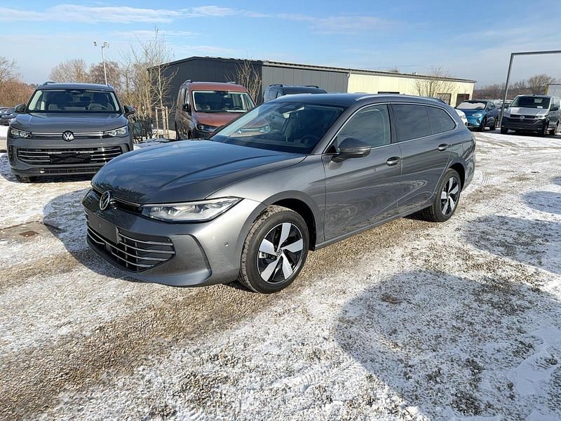 Neu VW Passat Business 150 PS (110 kW) 2026 Diabasgrau Kombi