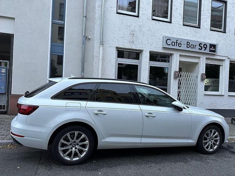 Gebraucht Audi A4 150 PS (110 kW) 2017 Weiß Kombi