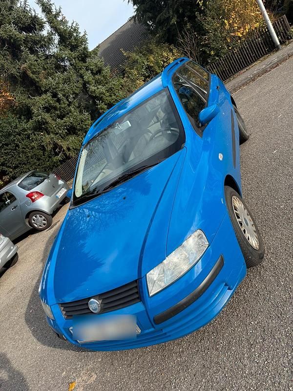 Blau Gebraucht 2005 Fiat 500 Kombi | 1.200 € - Bild 1/4