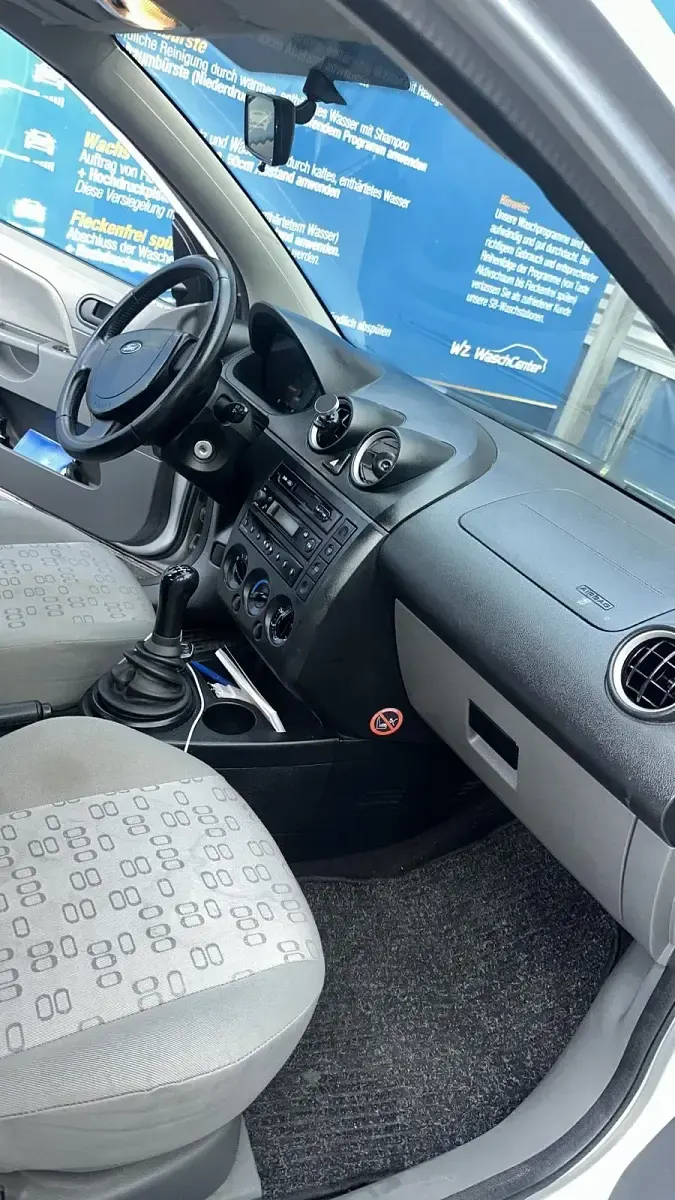 Brugt Ford Fiesta 60 HK (44 kW) 2003 Grå Hatchback