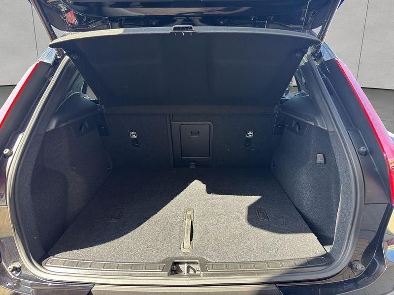 Gebraucht Volvo XC40 163 PS (119 kW) 2024 Schwarz SUV