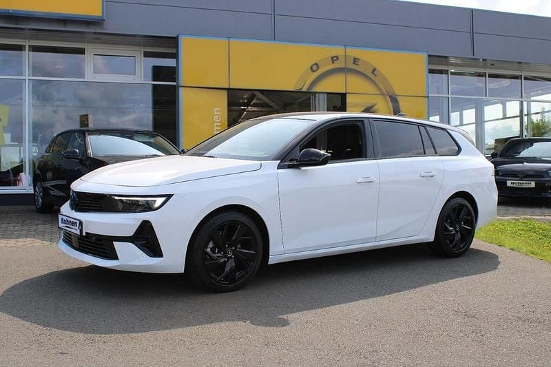Neu Opel Astra 131 PS (96 kW) 2025 Weiß Kombi