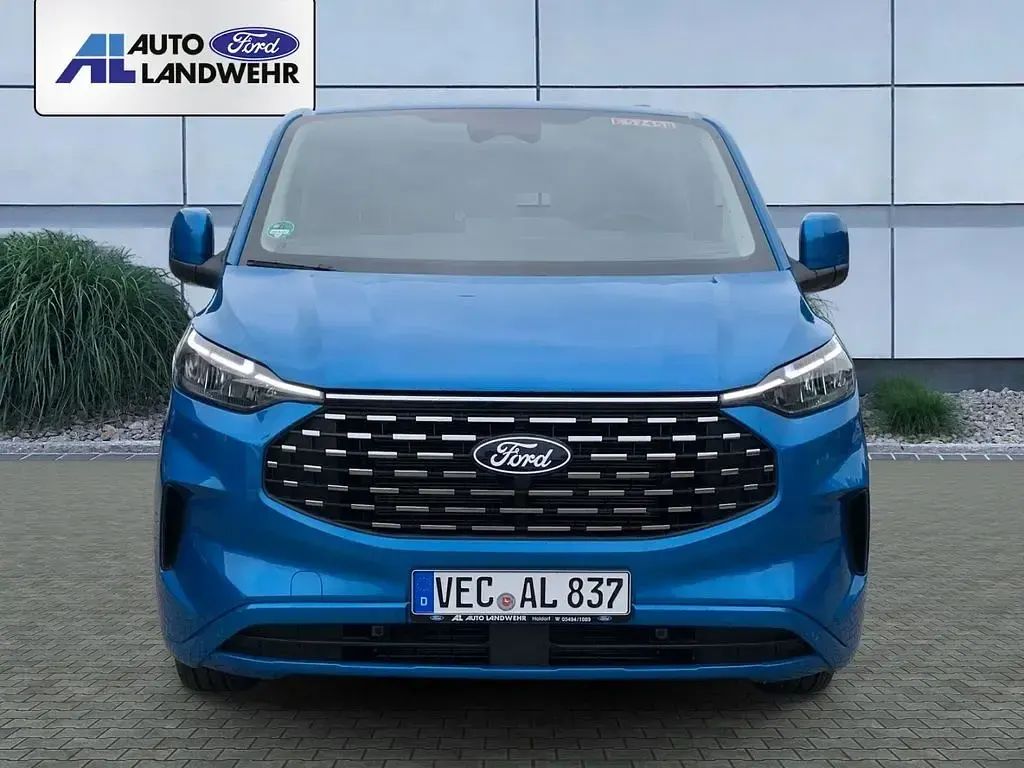 Gebraucht Ford Tourneo Custom Titanium 170 PS (125 kW) 2025 Blau Van
