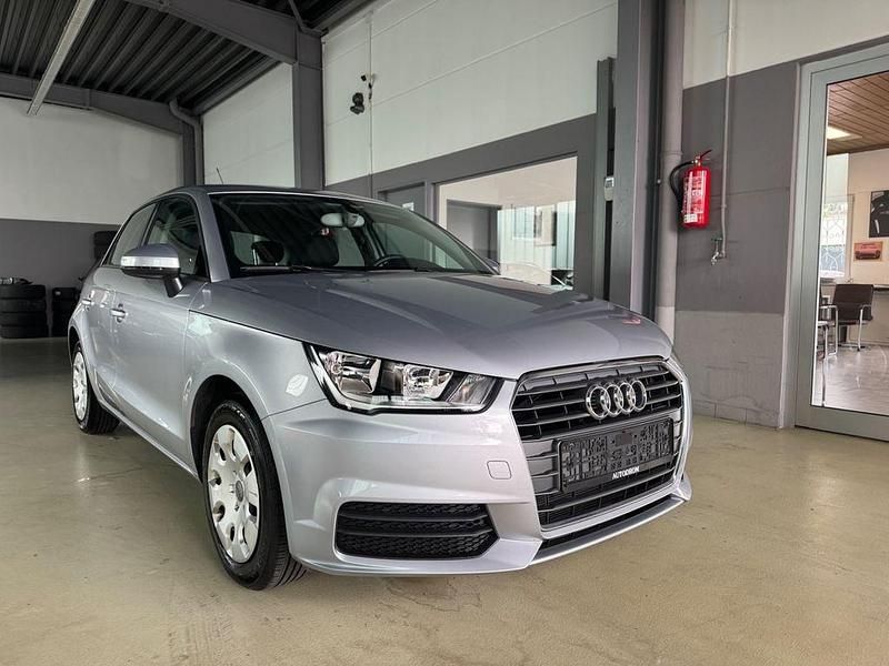 Florettsilber Gebraucht 2016 Audi A1 Sportback Sport Kleinwagen | 14.799 € (Fairer Preis) - Bild 1/4