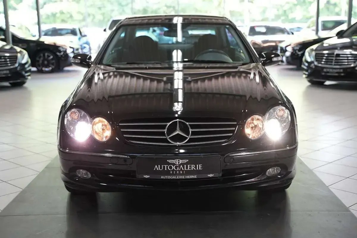 Gebraucht Mercedes CLK240 Avantgarde 170 PS (125 kW) 2003 Schwarz Coupé