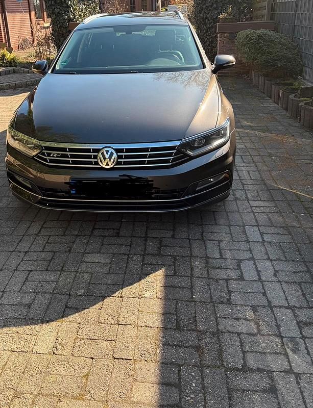 Gebraucht VW Passat Highline 239 PS (175 kW) 2017 Braun Kombi