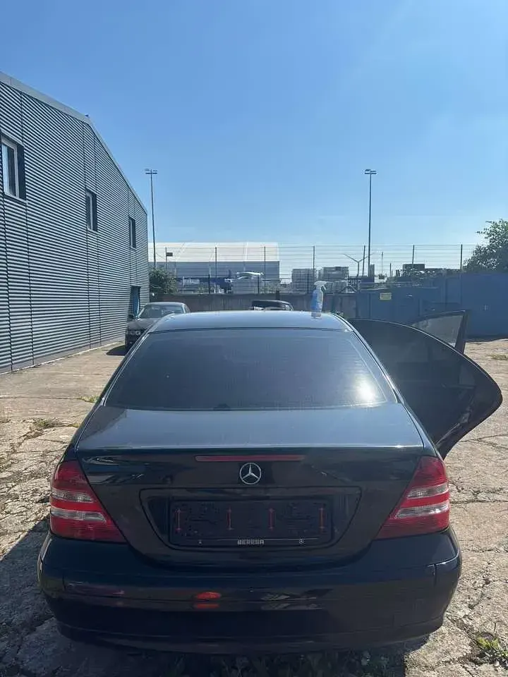 Gebraucht Mercedes C200 Avantgarde 170 PS (125 kW) 2004 Limousine