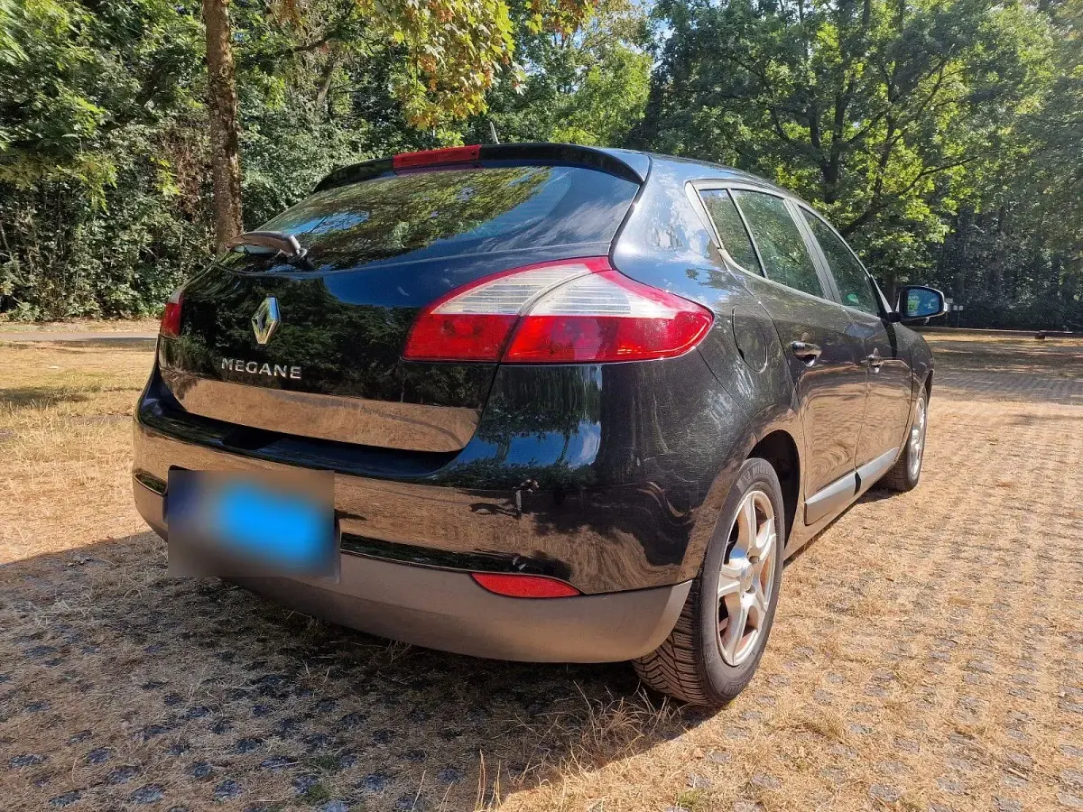 Gebraucht Renault Mégane III Expression 101 PS (74 kW) 2009 Schwarz Limousine