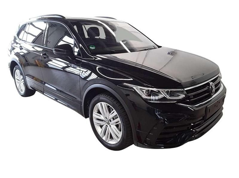 Gebraucht VW Tiguan Allspace R-line 243 PS (178 kW) 2024 Schwarz SUV