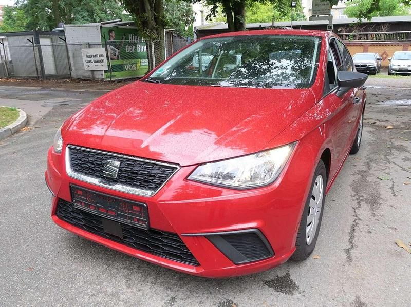 "desire" rot Gebraucht 2018 Seat Ibiza Reference Kleinwagen | 8.500 € (Guter Preis) - Bild 1/4