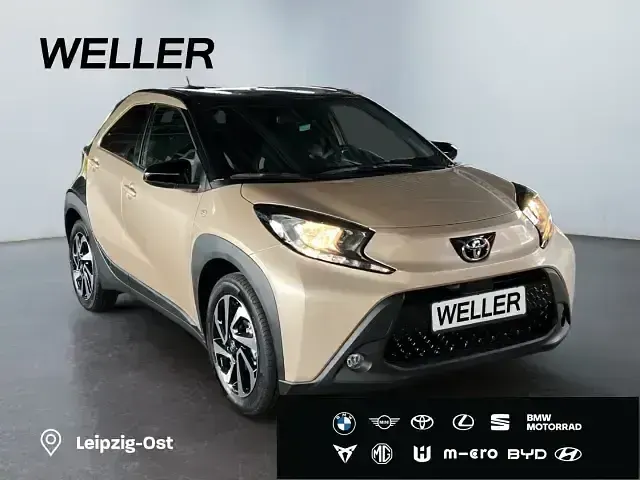 Gebraucht Toyota Aygo X Basis 72 PS (52 kW) 2025 Beige SUV
