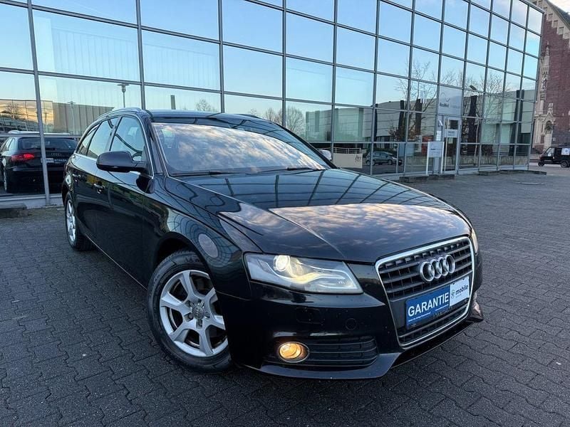 Gebraucht Audi A4 Attraction 160 PS (117 kW) 2011 Schwarz Kombi