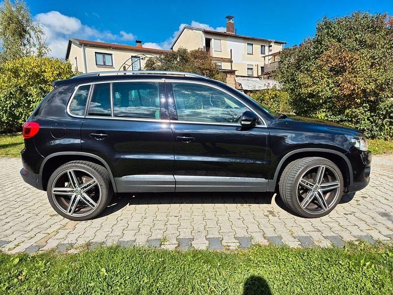 Schwarz Gebraucht 2012 VW Tiguan Sportline SUV | 7.999 € (Guter Preis) - Bild 1/4