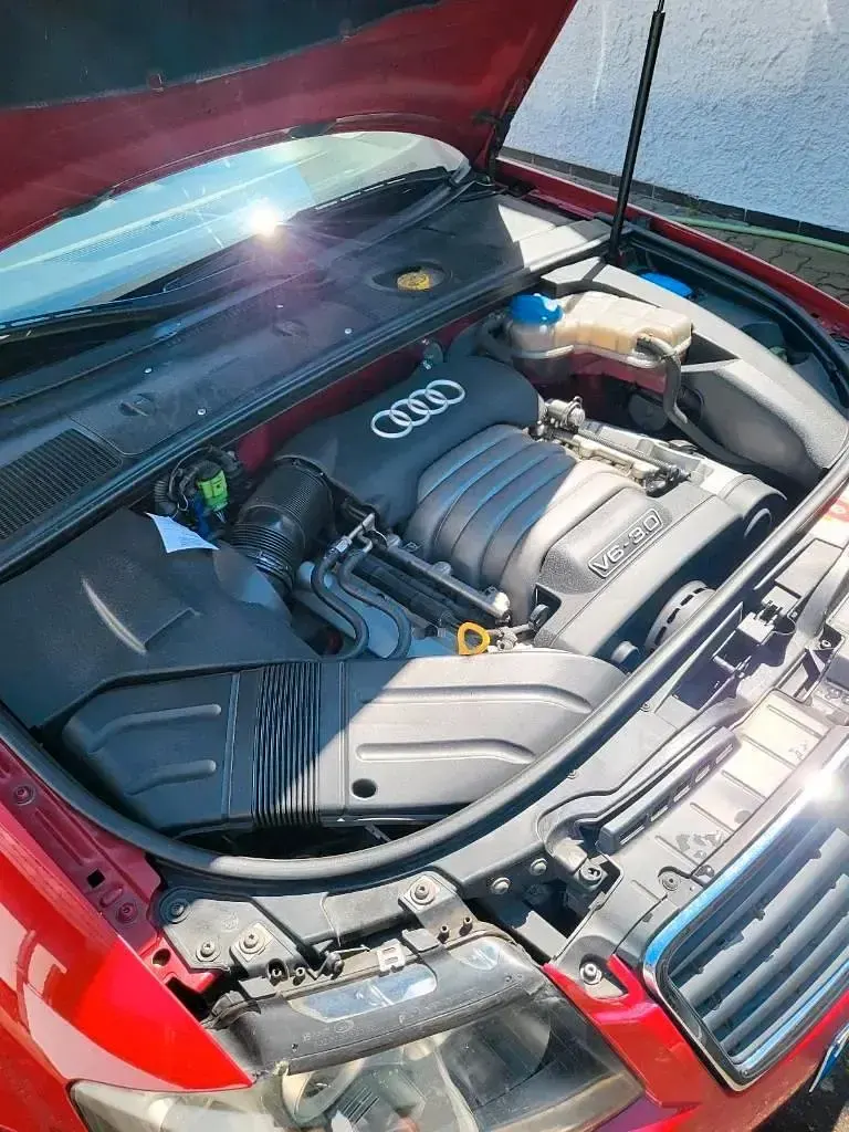 Gebraucht Audi A4 Cabriolet S-Line 220 PS (161 kW) 2002 Rot Cabrio
