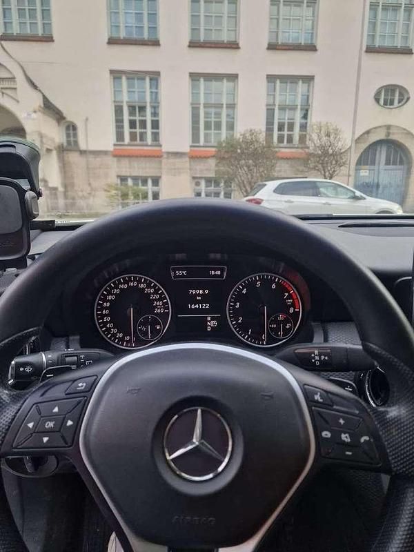 Gebraucht Mercedes A180 122 PS (89 kW) 2014 Weiß Kleinwagen