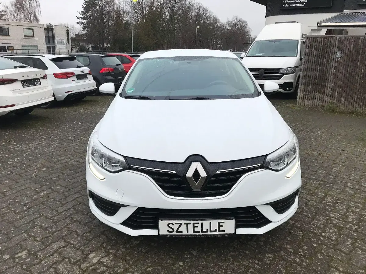 Gebraucht Renault Mégane GrandTour Life 101 PS (74 kW) 2017 Weiß Kombi