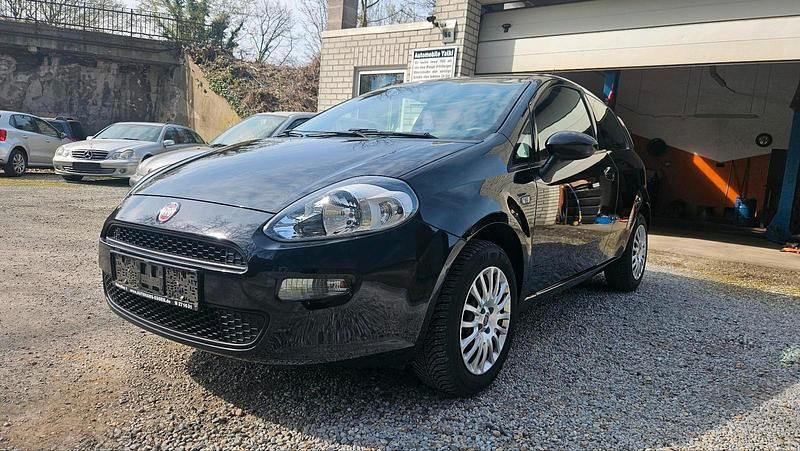Gebraucht Fiat Punto 69 PS (50 kW) 2015 Schwarz Kleinwagen