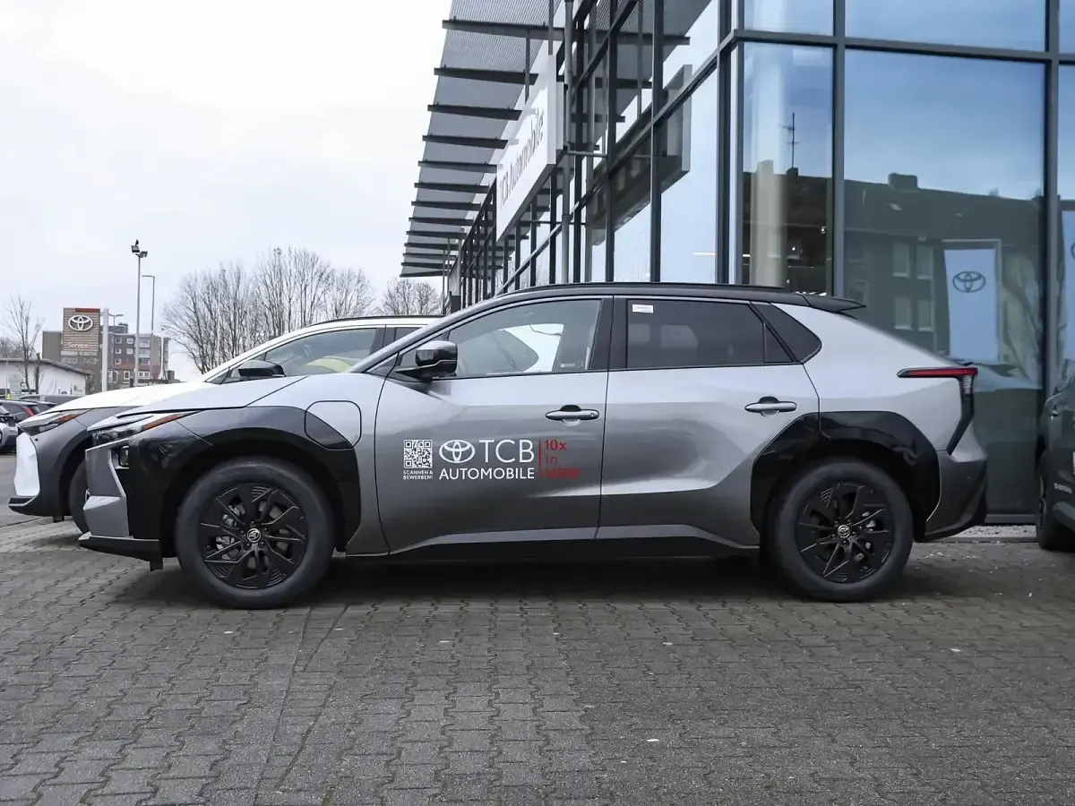 Gebraucht Toyota bZ4X Lounge 252 kW (343 PS) 2026 Grau SUV