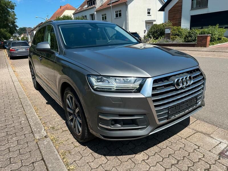 Grau Gebraucht 2017 Audi Q7 SUV | 28.990 € (Superpreis) - Bild 1/4