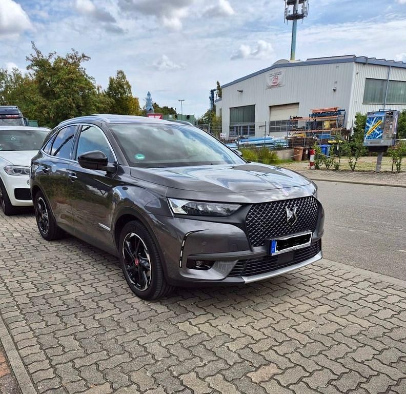 Grau Gebraucht 2018 DS Automobiles DS7 Crossback Performance SUV | 19.500 € (Fairer Preis) - Bild 1/4