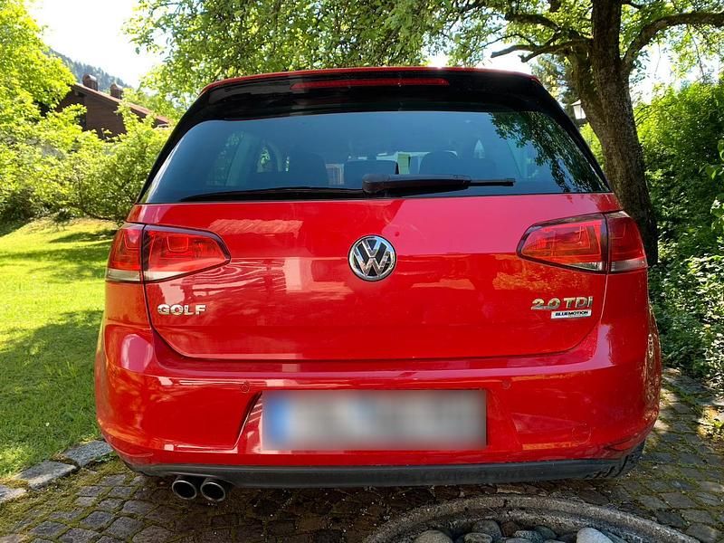 Gebraucht VW Golf LOUNGE 150 PS (110 kW) 2015 Rot Coupé