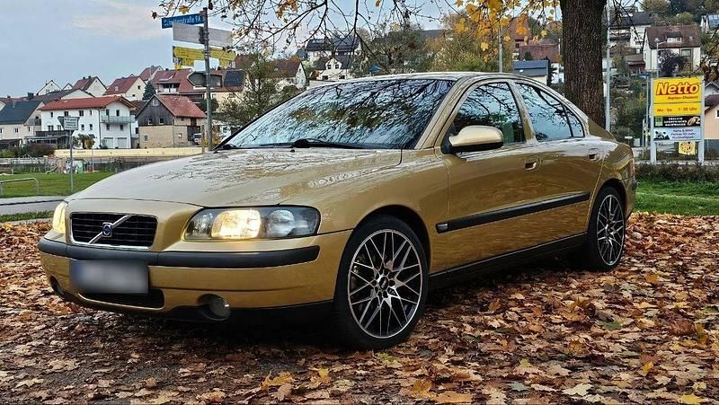 Gebraucht Volvo S60 250 PS (183 kW) 2001 Gold Limousine