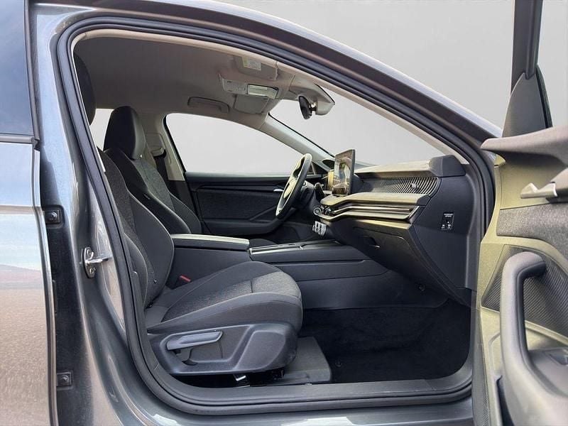 Gebraucht Skoda Superb Essence 150 PS (110 kW) 2025 Grau Kombi