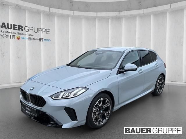Grau Neu 2025 BMW 118 M Sport Kleinwagen | 39.830 € (Fairer Preis) - Bild 1/4