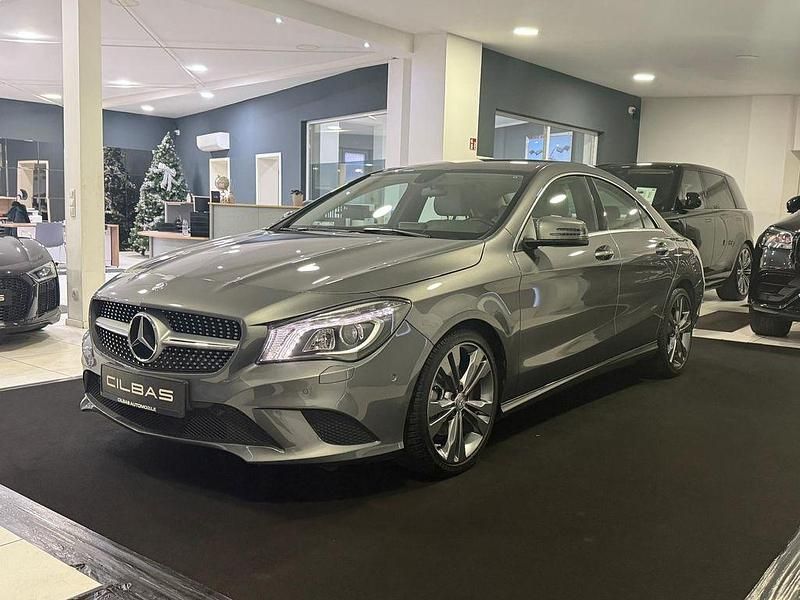 Gebraucht Mercedes CLA200 Urban 156 PS (114 kW) 2014 Grau Limousine