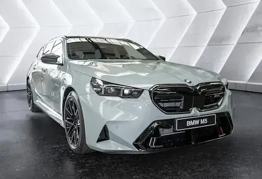 Neu BMW M5 727 PS (534 kW) 2026 Grau Kombi
