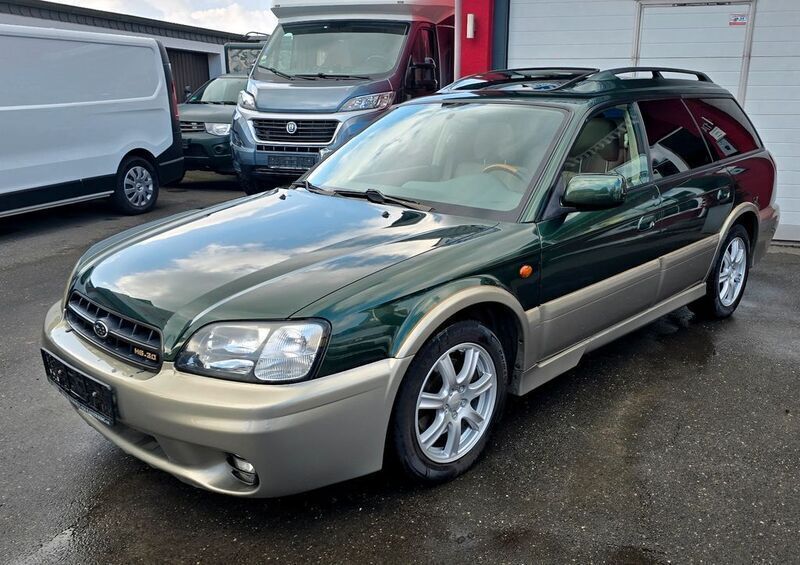 Grün Gebraucht 2001 Subaru Outback SUV | 3.950 € - Bild 1/4